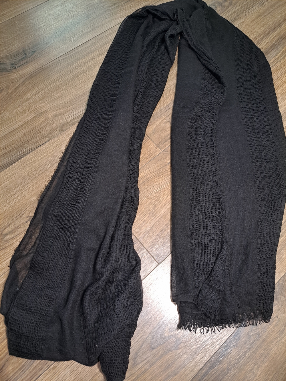 Zara Black Textured Scarf